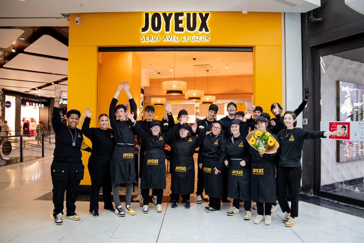 Café Joyeux : inauguration au centre commercial Westfield Parly 2 avec le préfet des Yvelynes, le Maire du Chesnay et du maire de Versailles